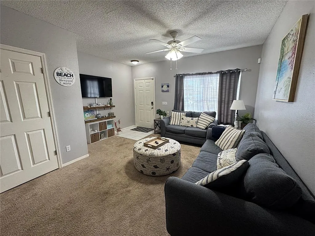 2 bed, 2.5 bath, 1080 sqft, $2,300 — Photo 3