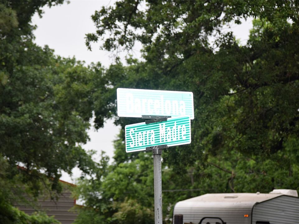 1st image of Sierra Madre St