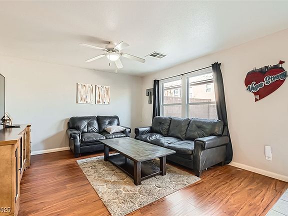 4th image of 10106 Hollis Mountain Ave