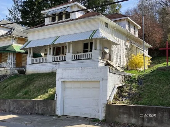 201 Mulberry Ave, Pomeroy, OH 45769