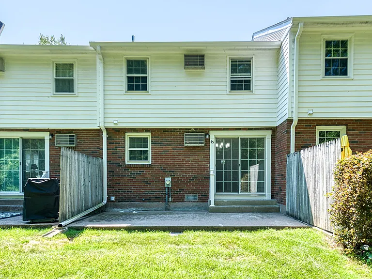 45 Brandywine Ln — Photo 20