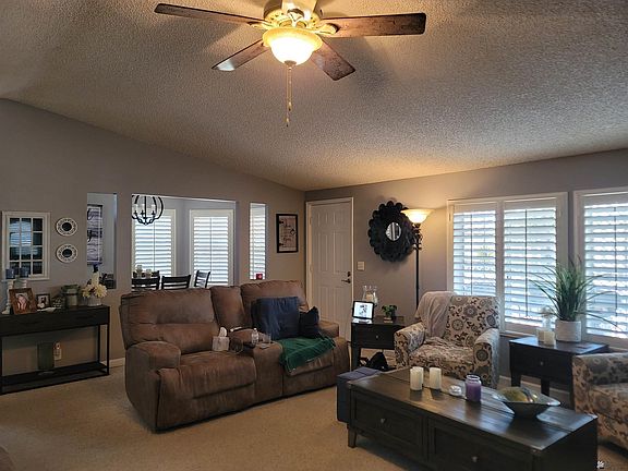 5th image of 867 W Riverview Pl