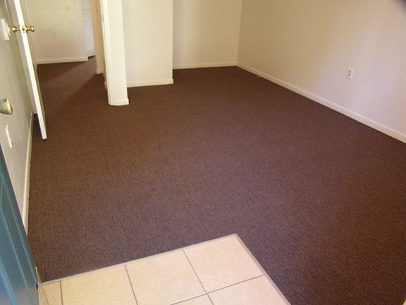5th image of 7115 Conant Ave