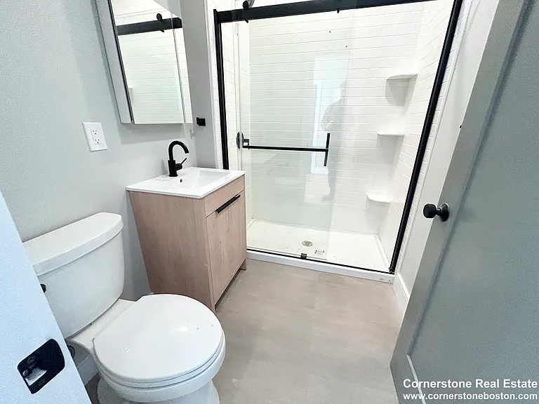 16 Baker Ct #4G — Photo 5