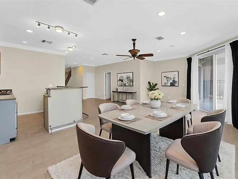 8507 Saint Marino Blvd — Photo 38