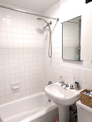 Rented by Gazal International Brokerage Group | media 10