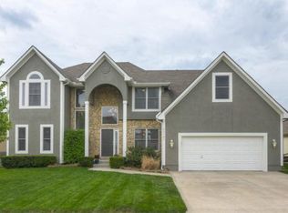 25705 E 31st Ter, Blue Springs, MO 64015