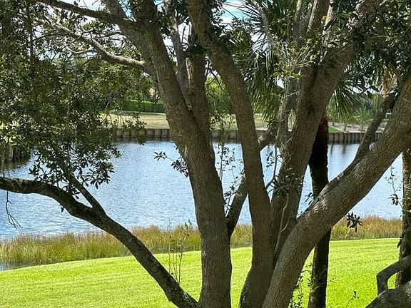 5th image of 15326 Strathearn Drive #11906