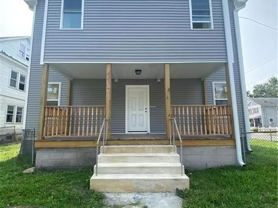 1st image of 65 Charlotte St #1W