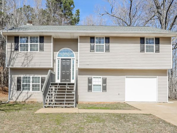 295 Widgeon Dr, Newnan, GA 30263