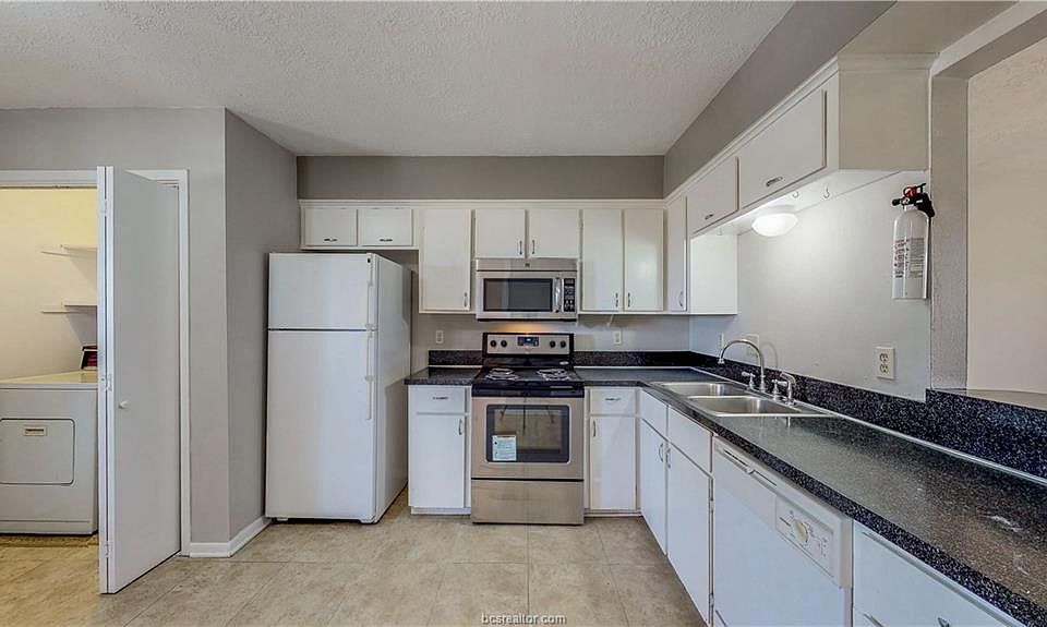 1st image of 2401 Bandera Dr APT B