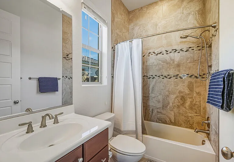 3930 E Iris Dr — Photo 16