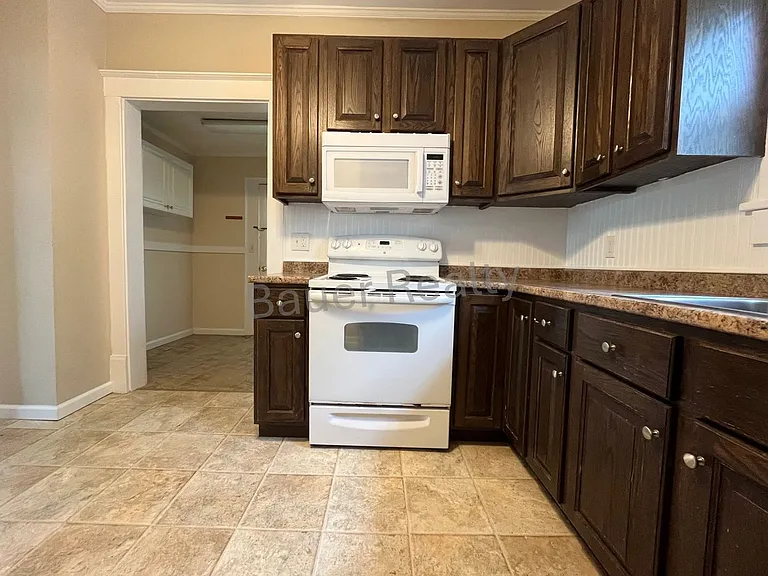 330 Dorchester St — Photo 10