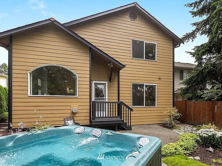 7540 NE 203rd St — Photo 24