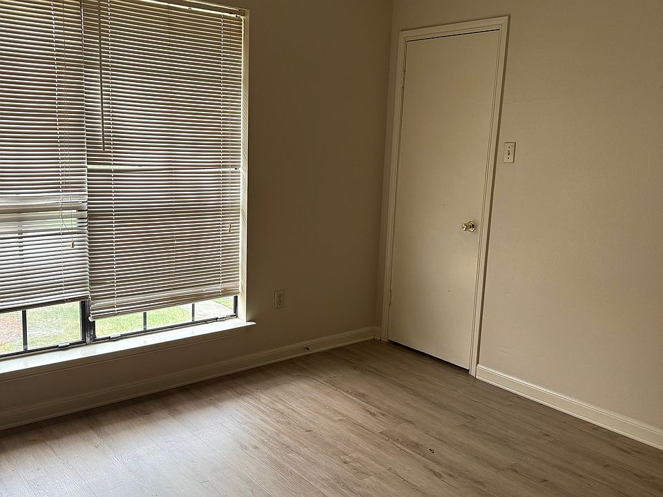 2nd image of 155 Marilyn Dr APT 49C