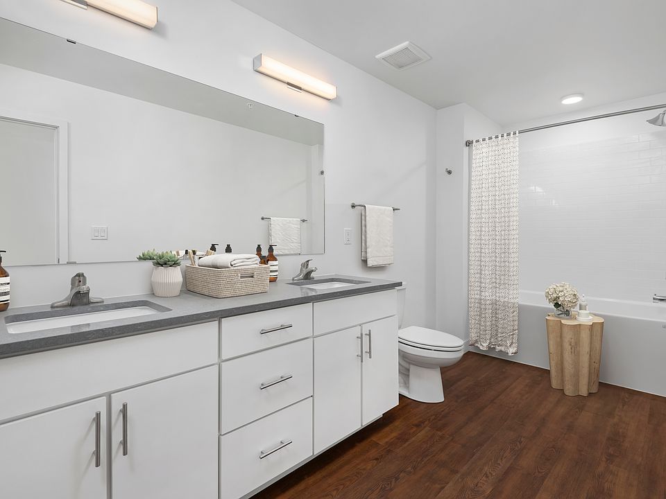 The Lydell Apartment Rentals Glendale, WI Zillow