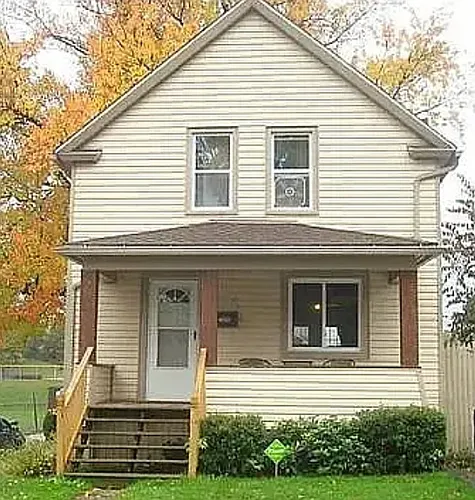 878 Clark St Photo 1