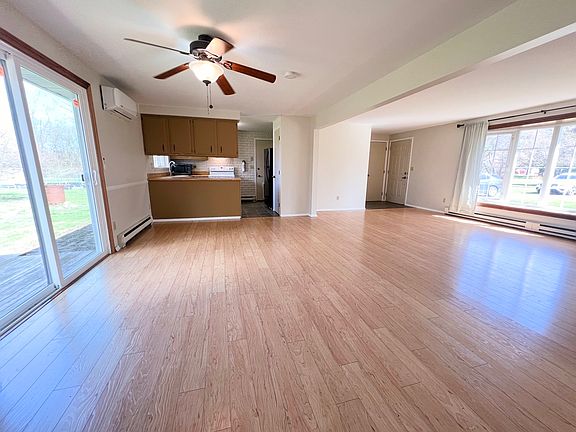 4th image of 10810 Pheasant Ln