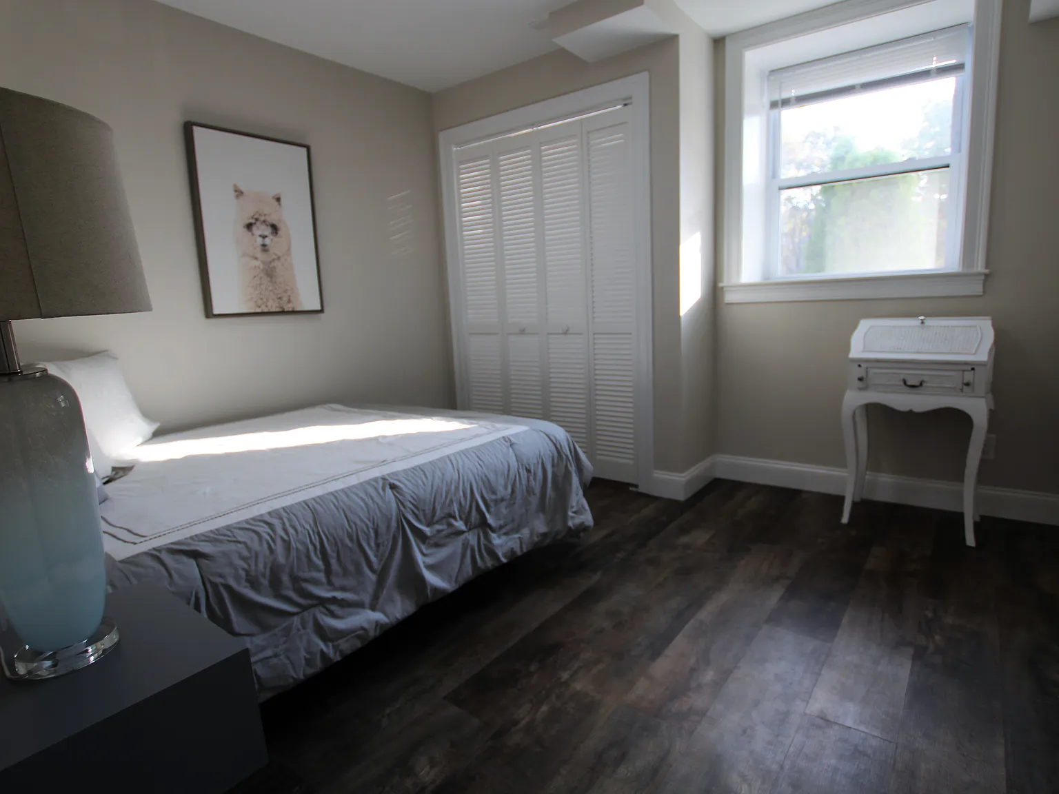 4 bed, 2.0 bath, 1150 sqft, $4,850 — Photo 4