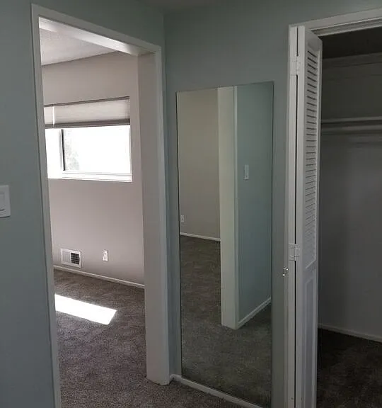 5652 Glenford St — Photo 36