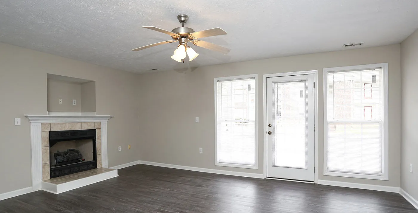 Karen Lake Apartments — Photo 2
