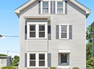 32 Middle St FLOOR 2, Pawtucket, RI 02860