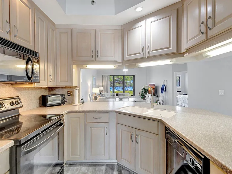 200 Waterway Rd #109 — Photo 12