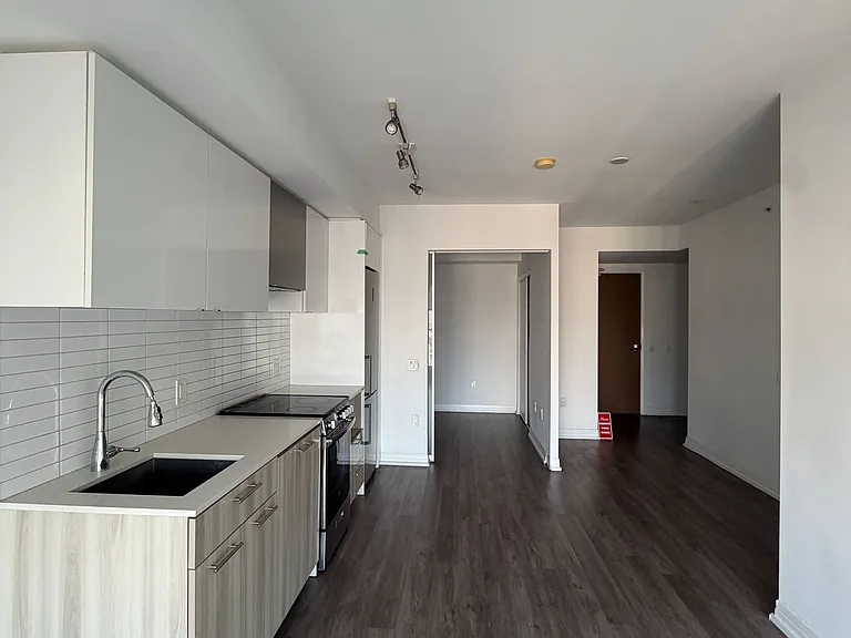 251 Jarvis St #2108 — Photo 8