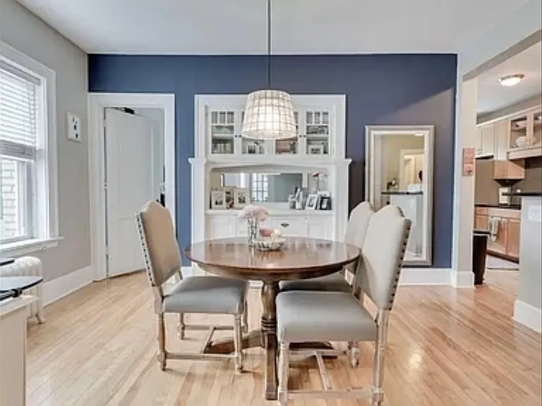 2300 Girard Ave S #204 — Photo 3
