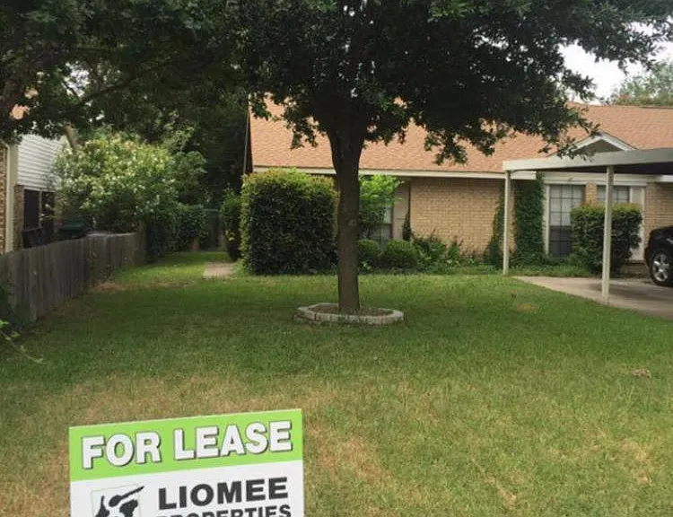 9913 Plainfield Dr — Photo 1