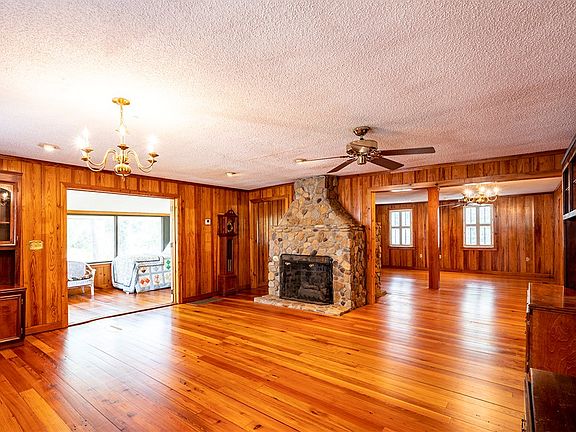 4th image of 454 Creekside Dr