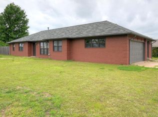 3200 S Beech Ave, Broken Arrow, OK 74012