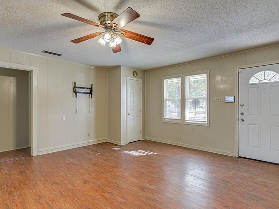4th image of 2420 26th St
