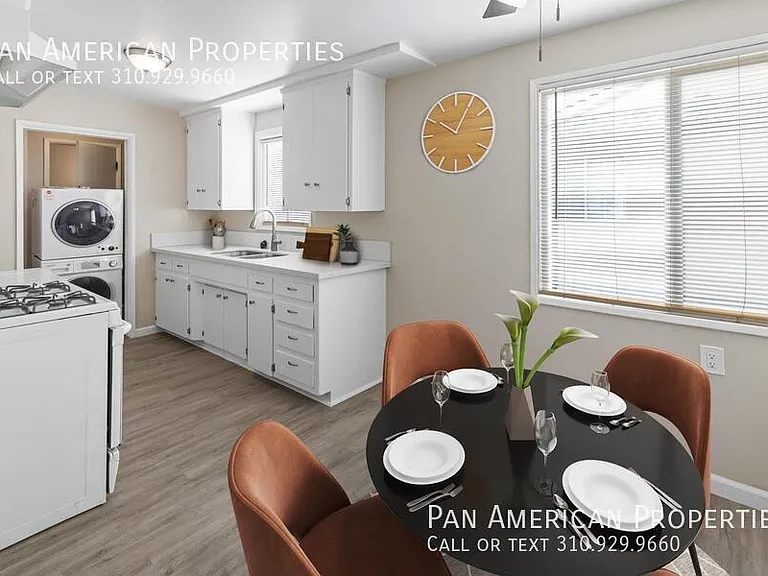 110 W Market St #7 — Photo 3