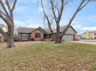 9819 W Westlawn St, Wichita, KS 67212