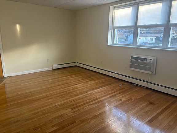 3rd image of 1731-1751 Washington St #12