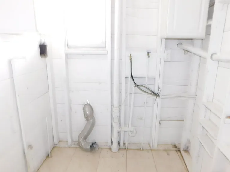 5566 Kelly Dr N — Photo 31