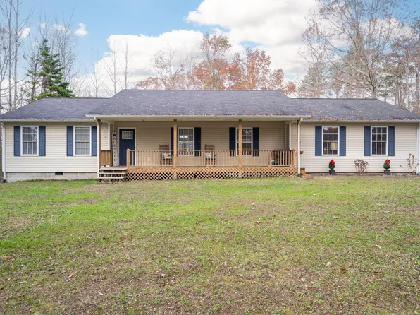 200 Ash Ln, Rock Spring, GA 30739