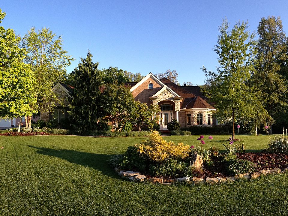 1st image of 639 Ascot Dr