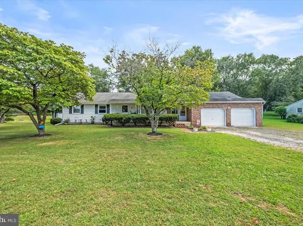 10 New Lisbon Rd, Pemberton, NJ 08068