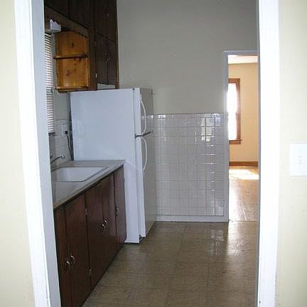 3rd image of 2209 W 47th Ter