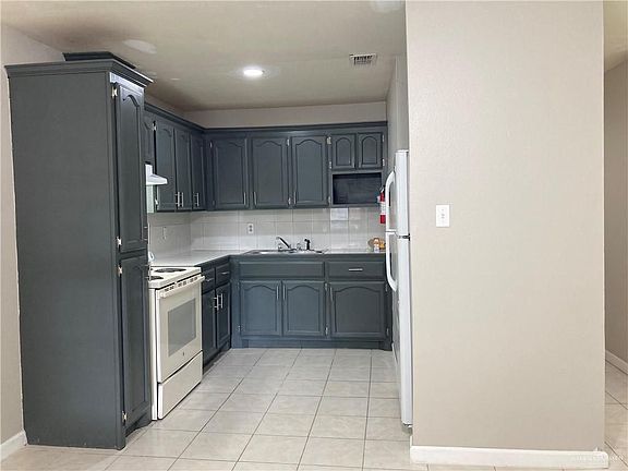 2nd image of 1604 Blue Jay Ave #3