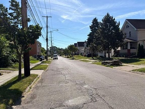 5th image of 3104 Colburn Ave