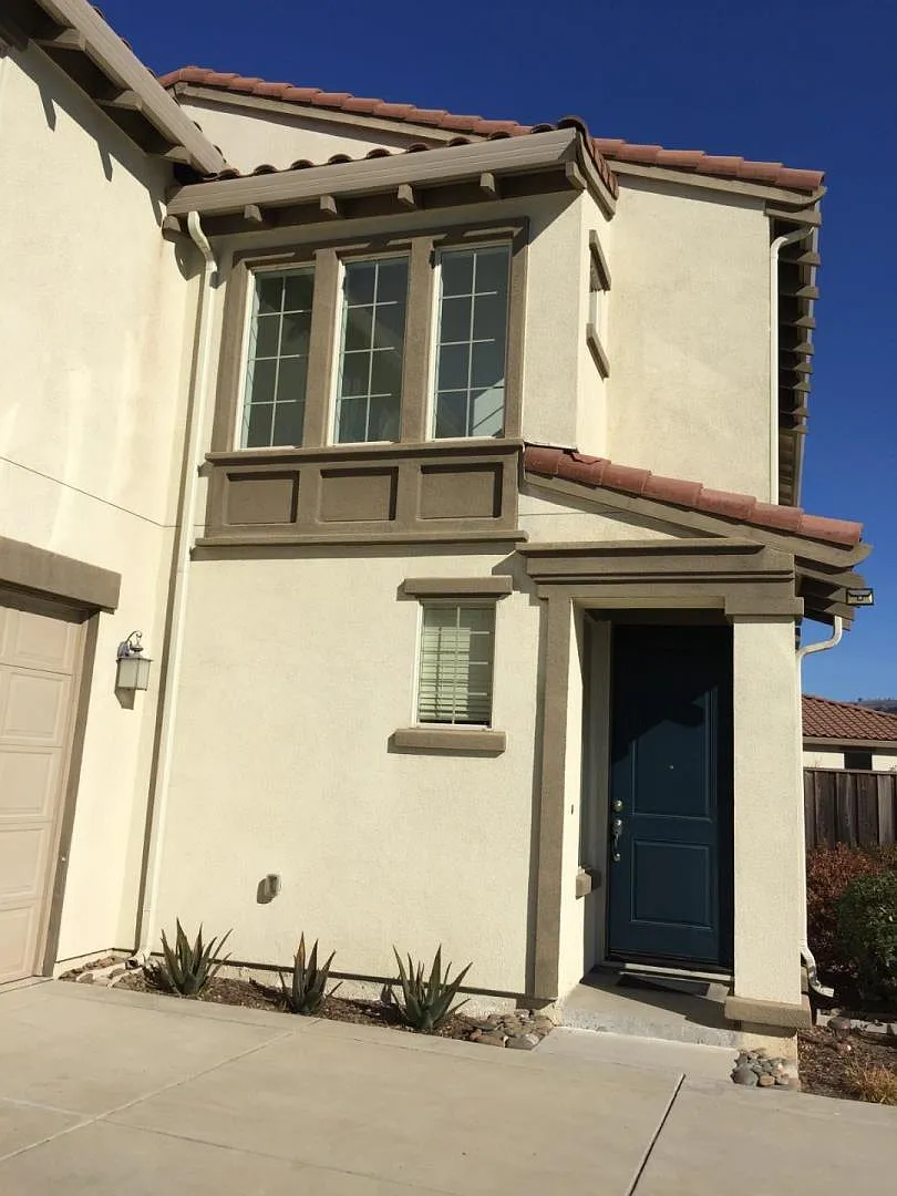 1660 Jasmine Way photo 1