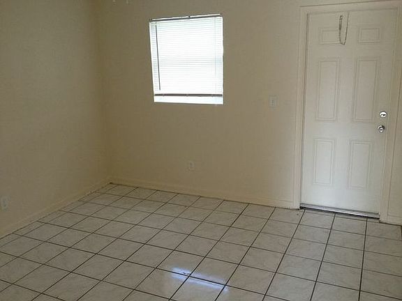 3rd image of 304 Jennings Ave