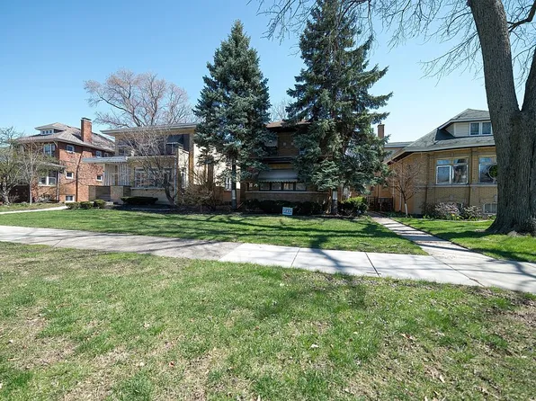 10247 S Bell Ave, Chicago, IL 60643