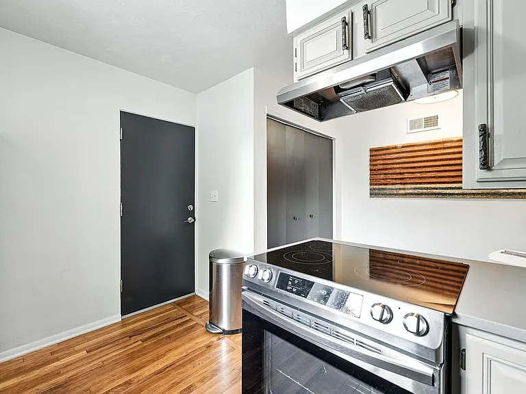 3369 S Emerson St — Photo 6