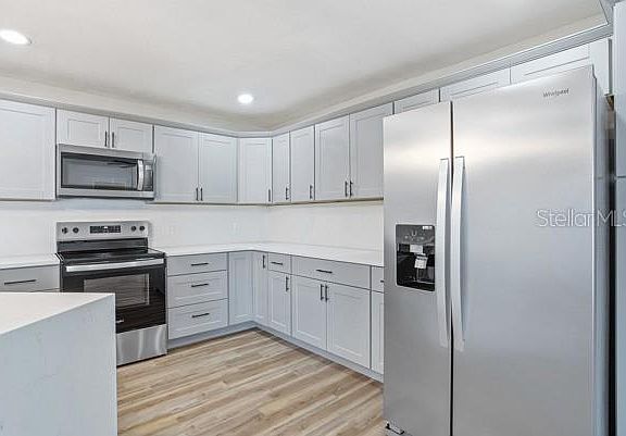 4th image of 9642 Elgin Blvd