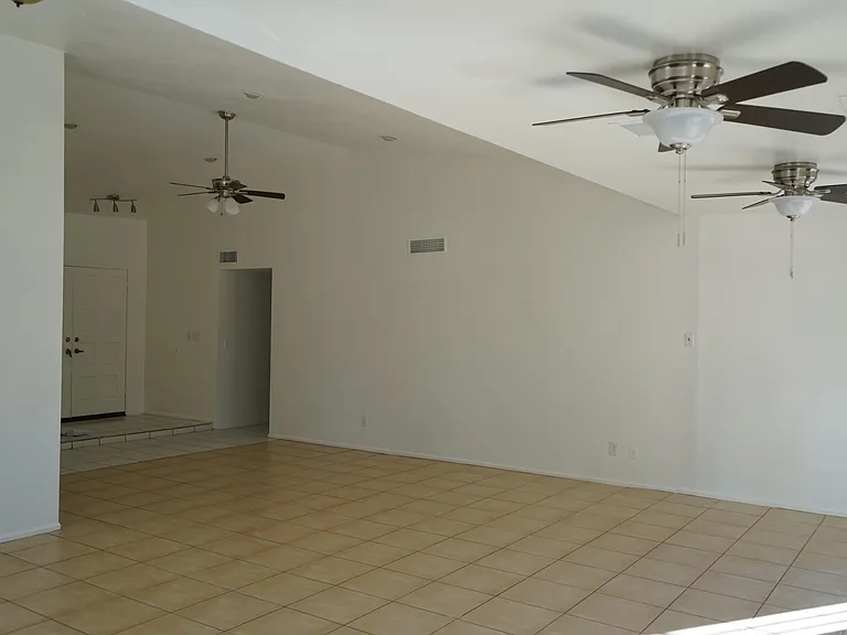 827 W Plata Ave — Photo 3