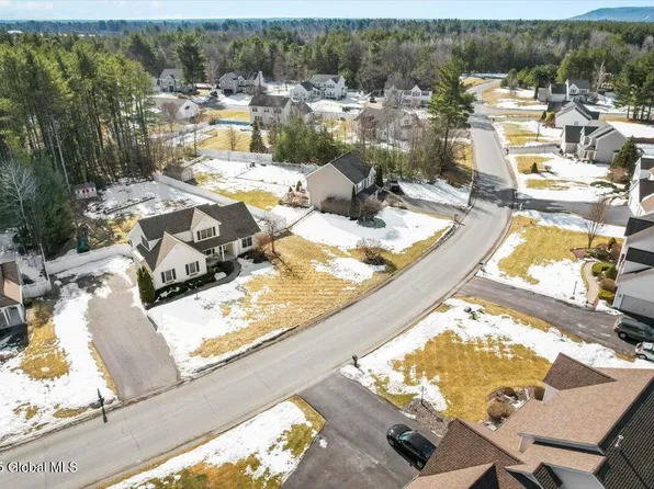 72 Farr Lane, Queensbury, NY 12804